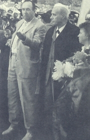 I. S. Kozlovsky with Rostislav Plyatt. 1960’s. The photo. (И. С. Козловский с Ростиславом Пляттом. 1960-е гг. Фотография.) (Belyaev)